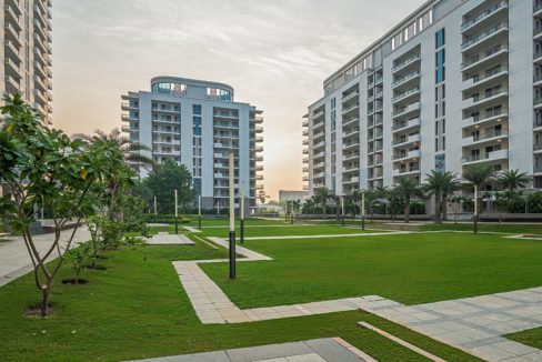 DLF-Ultima-Premium-Residential-Project-Centarl-Greens